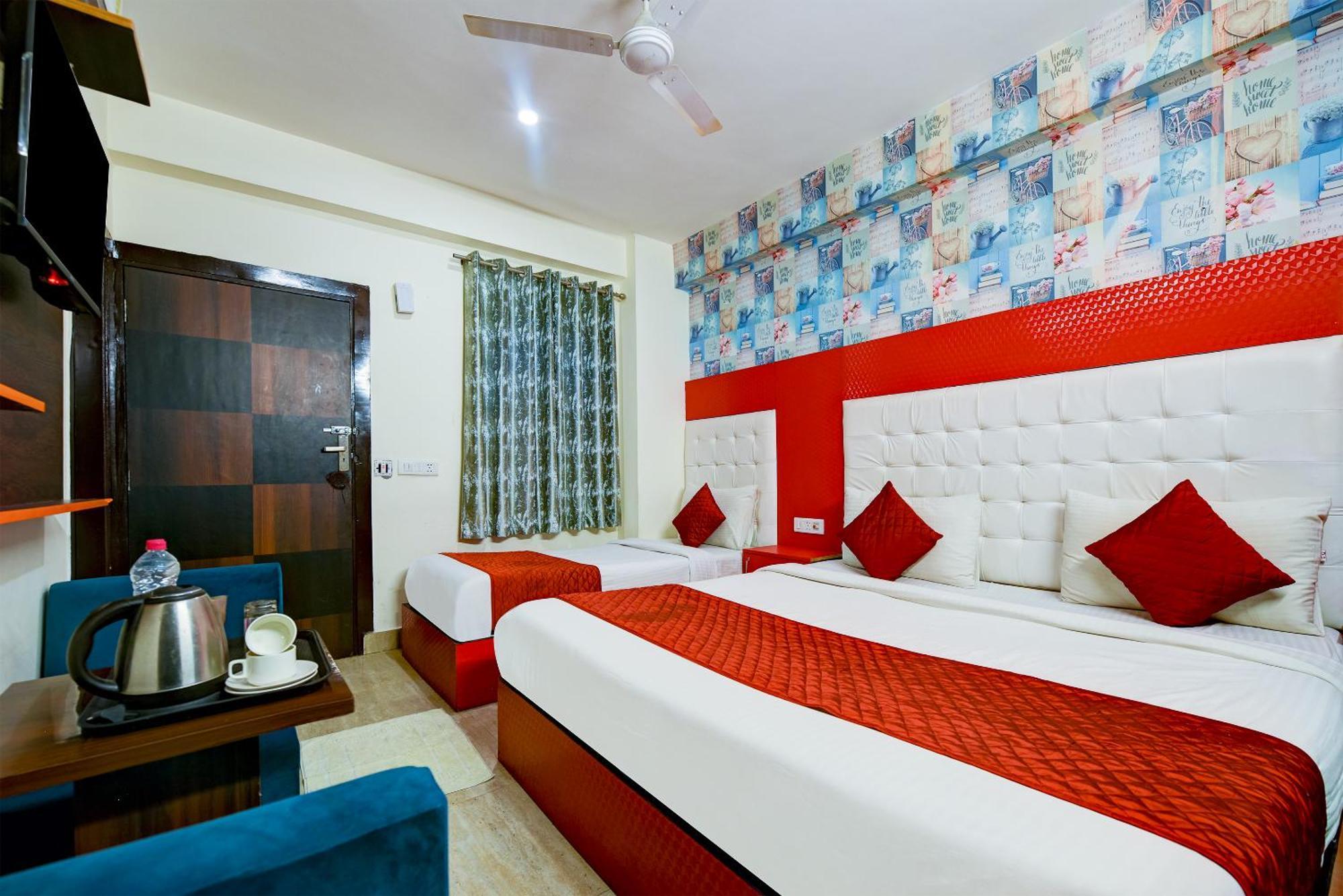 Hotel Square Plaza At Airport New Delhi Exterior photo
