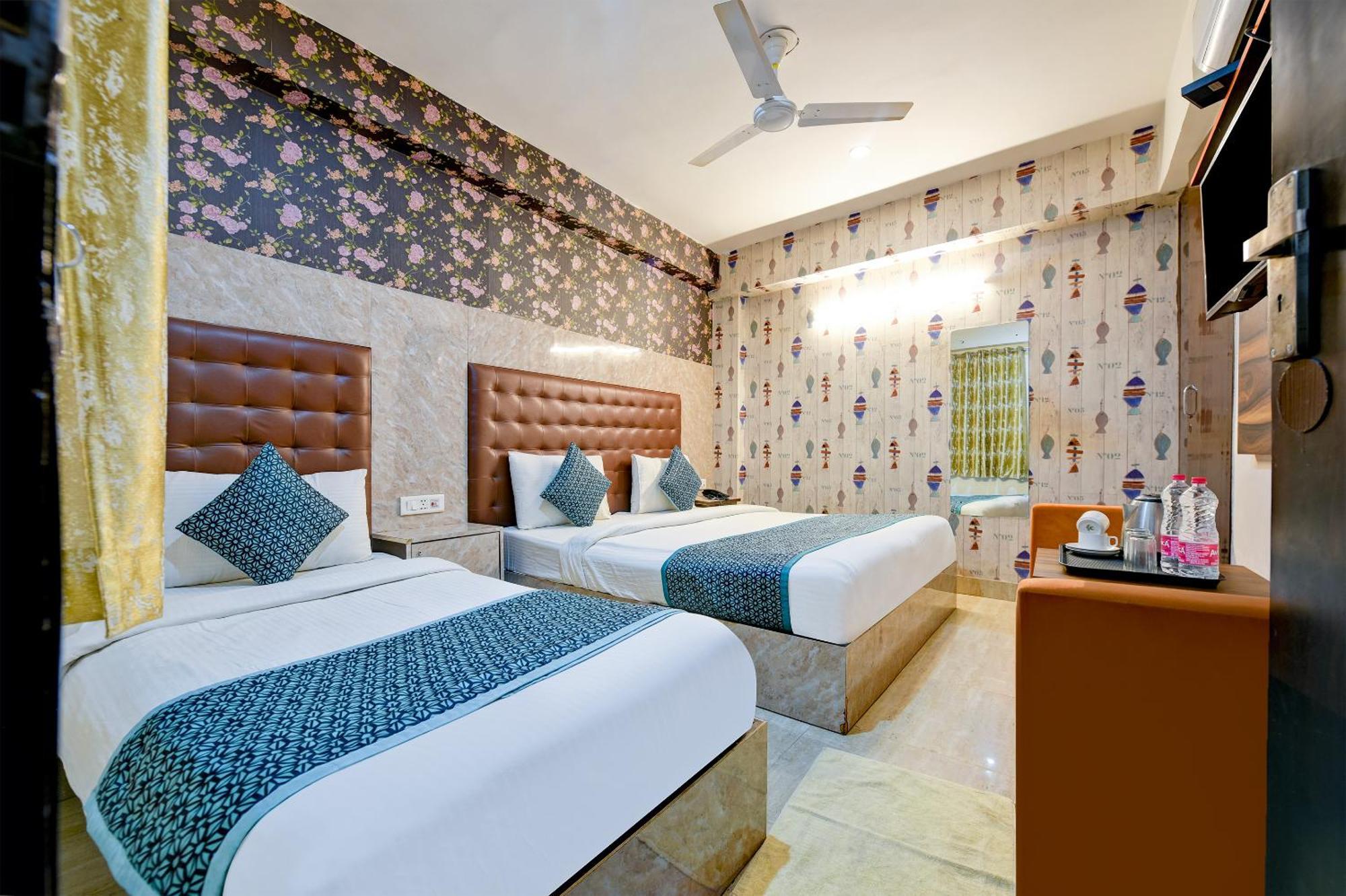 Hotel Square Plaza At Airport New Delhi Exterior photo