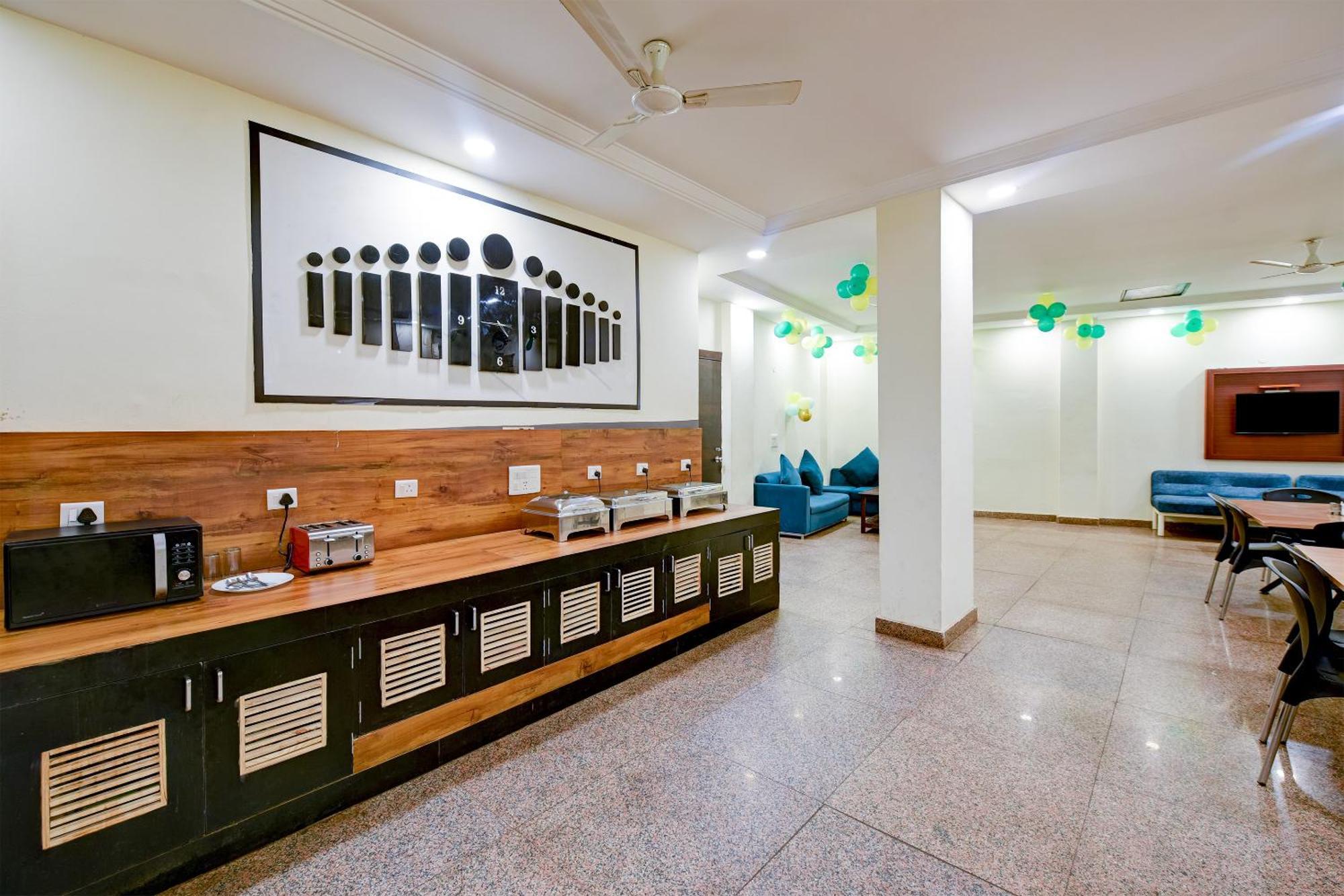 Hotel Square Plaza At Airport New Delhi Exterior photo